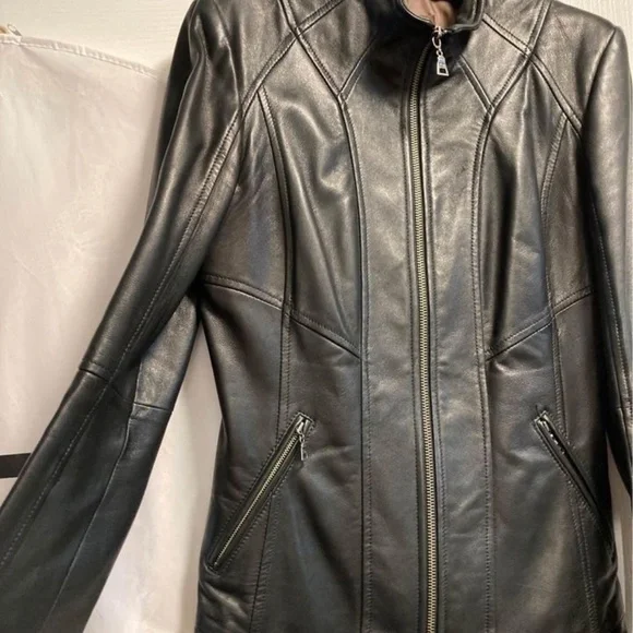 Beautiful Black Danier Leather Jacket - Picture 2 of 6